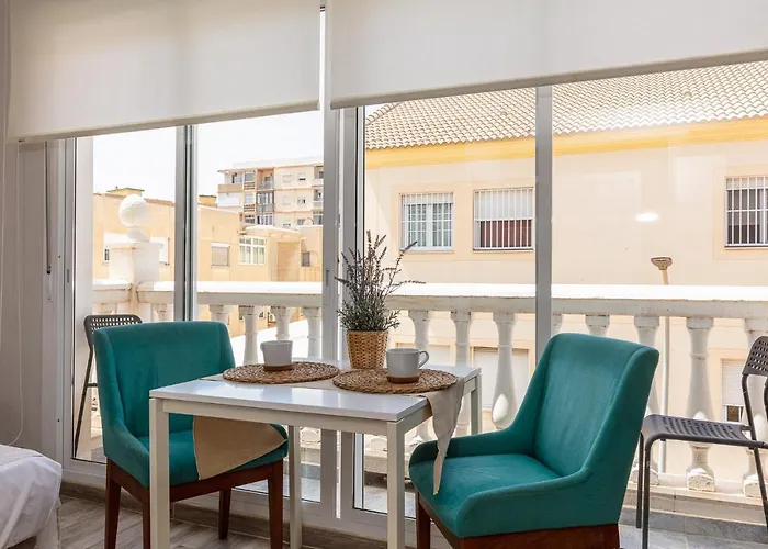 Apartamentos Lola Beach