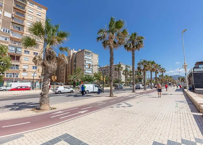 Apartamentos Lola Beach