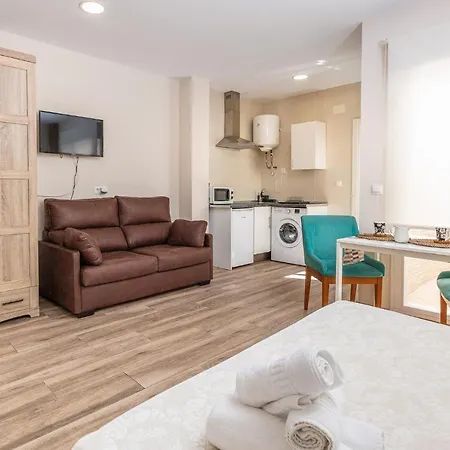 Apartamentos Lola Beach Malaga Exterior photo
