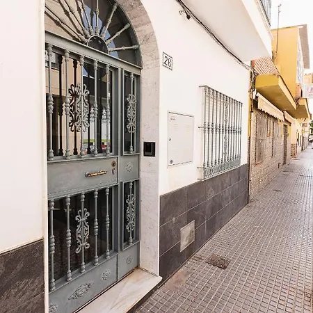 Apartamentos Lola Beach Malaga Exterior photo