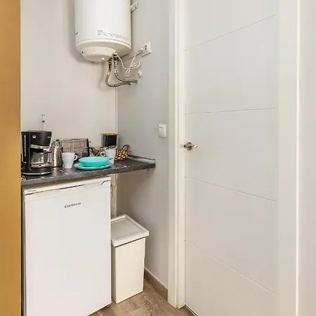 Apartamentos Lola Beach Malaga Exterior photo