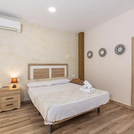 Apartamentos Lola Beach Malaga Exterior photo