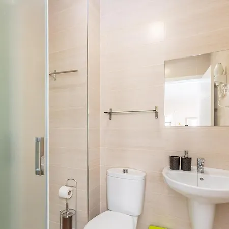 Apartamentos Lola Beach Malaga Exterior photo