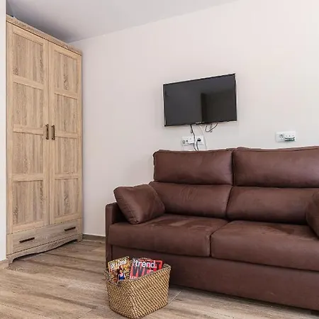 Apartamentos Lola Beach Malaga Exterior photo